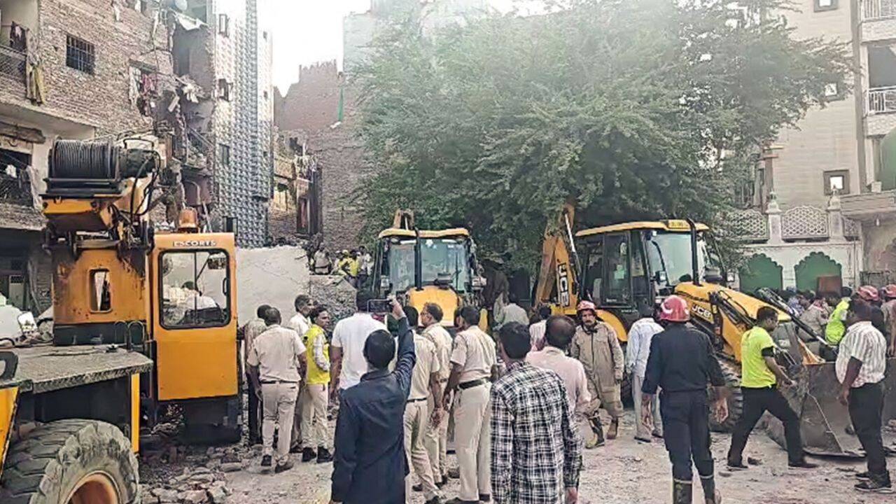 'Developed cracks after quake': 21-year-old pregnant woman, 2 kids dead as building collapses in Delhi's Seemapuri