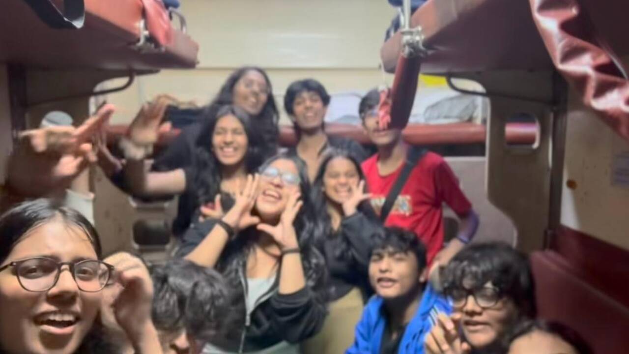 'Train main thodi masti kar lete hai kya hi ho jayega’: Woman confronts youngsters over train noise, internet divided
