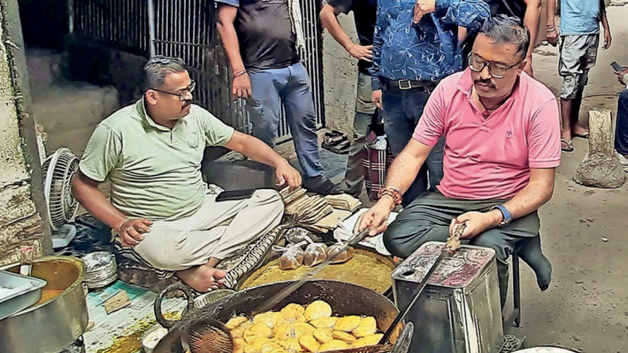 Omi Kachori Wale: Twinning in Chawri Bazar