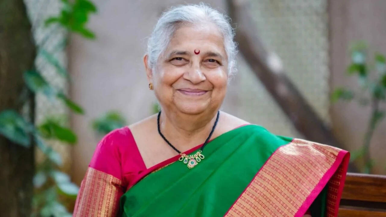 Sudha Murty recalls being judged for wearing a saree as she challenges the assumption that traditional attire means less intelligence