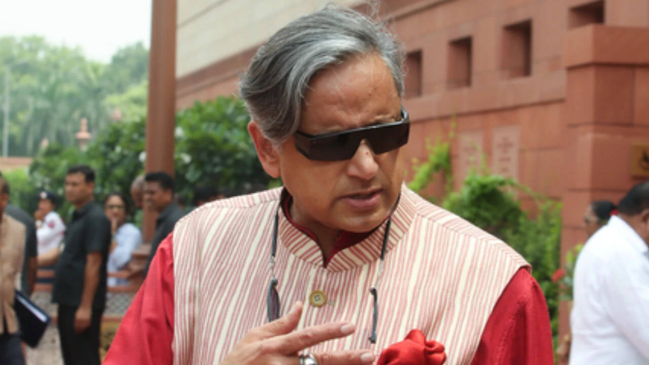 'Our Gen Z deserves better than Emer-GenZ': Shashi Tharoor slams 'war-like deployment' of cops for CJP protest