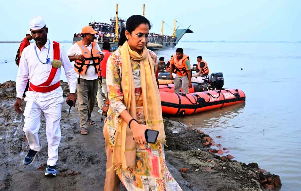 Ganga erosion threatens homes and embankments in Bhagalpur