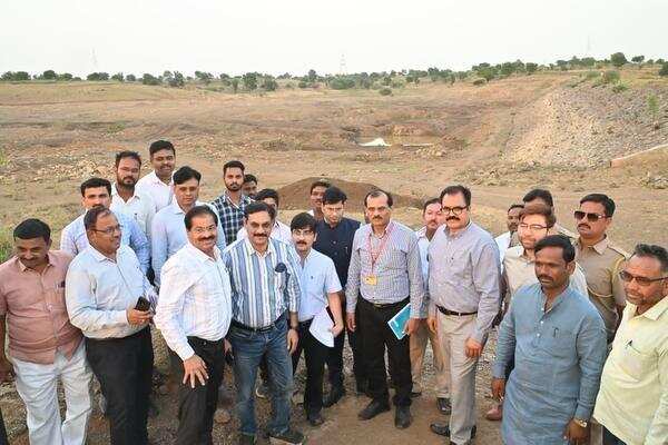 Maharashtra’s Drought‑Stricken Talukas Report Zero Crop Yield