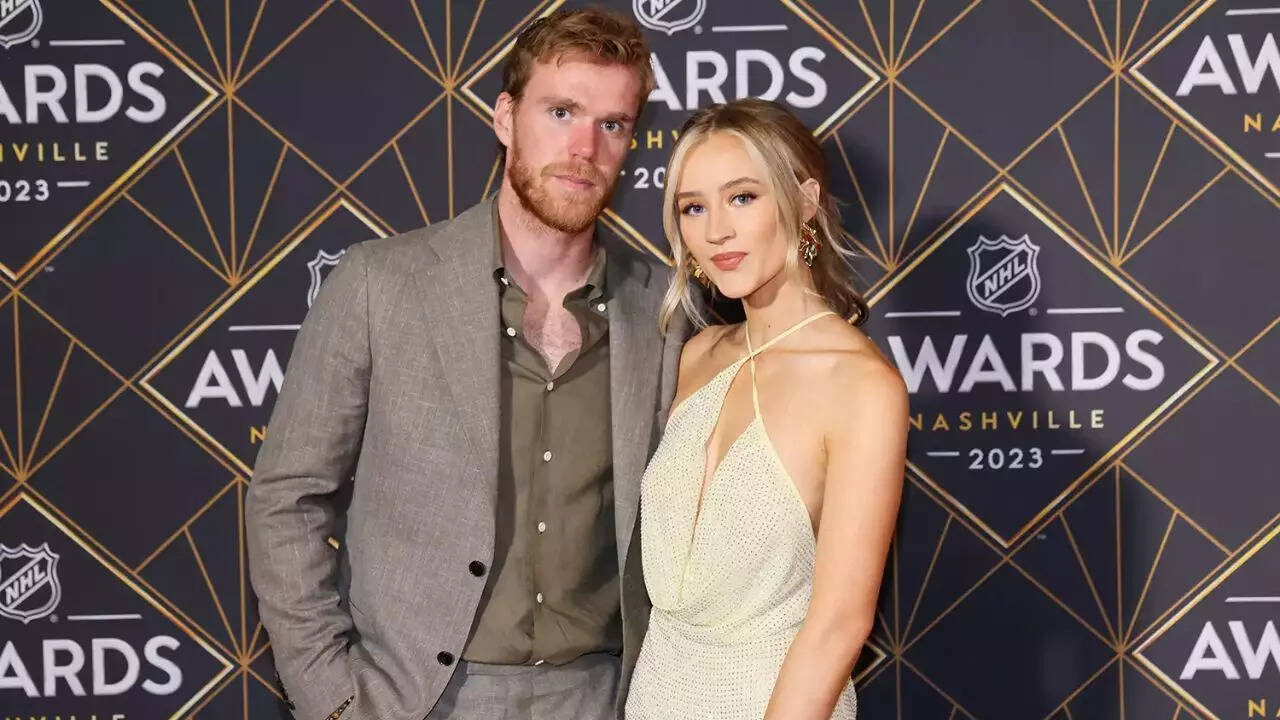 Connor McDavid's family: How his parents, brother and wife shaped his NHL career