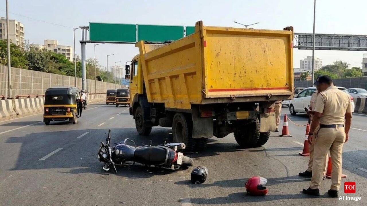 18-year-old college student killed as bike comes into contact with dumper on Mumbai highway