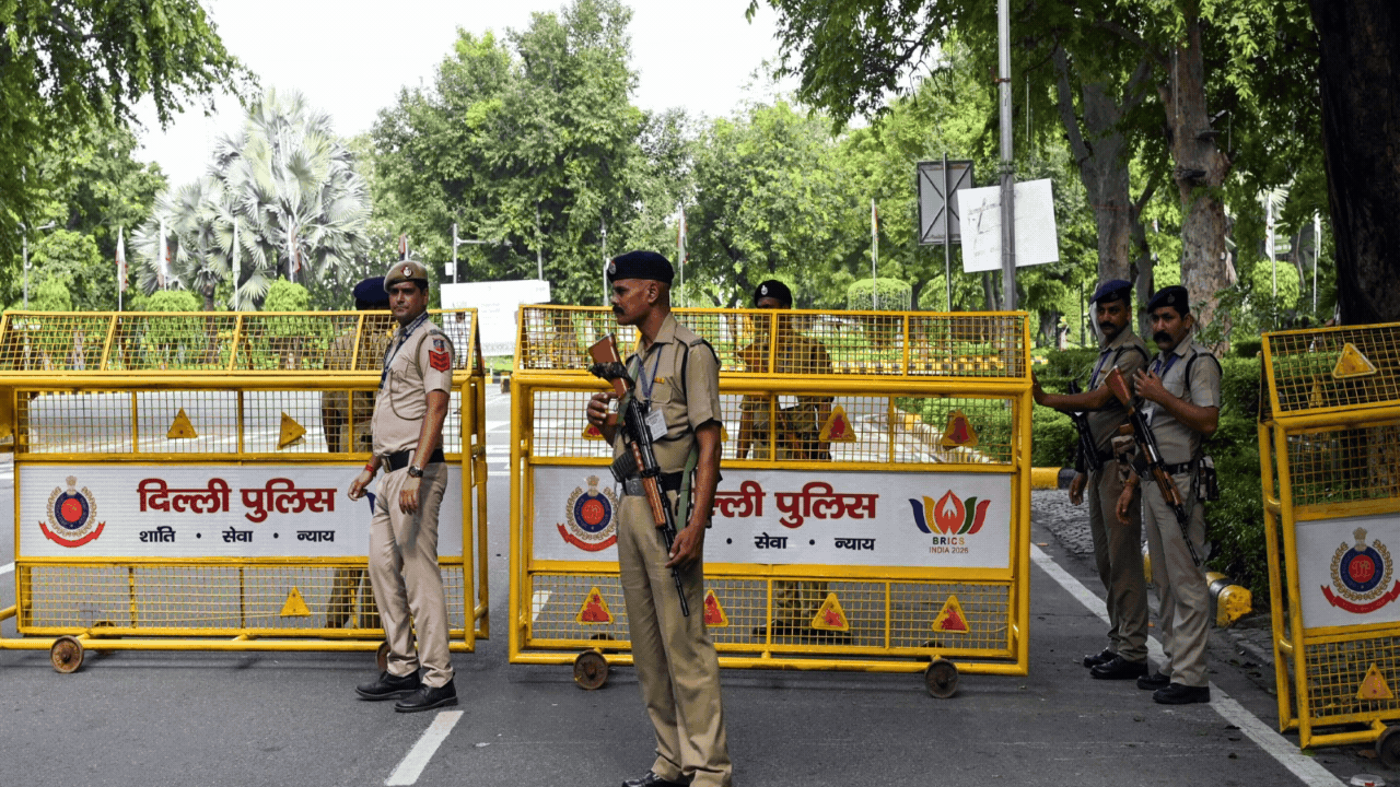 Bomb threats trigger panic at multiple Delhi schools ahead of CJP’s ‘Lehra Do Tiranga’ event