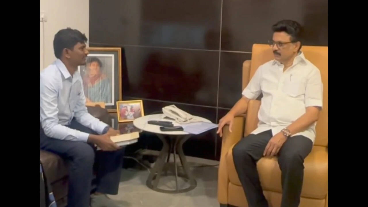 Overseas scholarship beneficiary meets Stalin after row over delayed funds