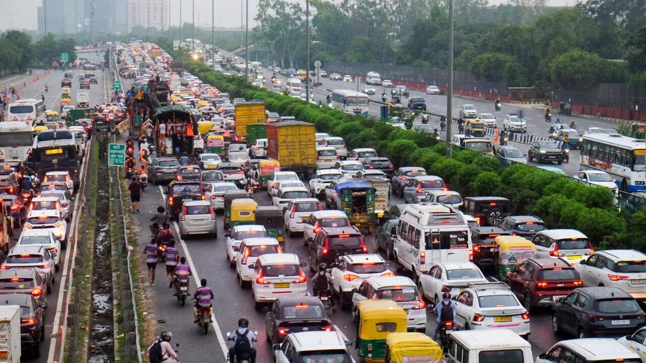 CJP protest today: Delhi Police issues traffic advisory, Central Park shut for 2 days; check diversions, affected routes