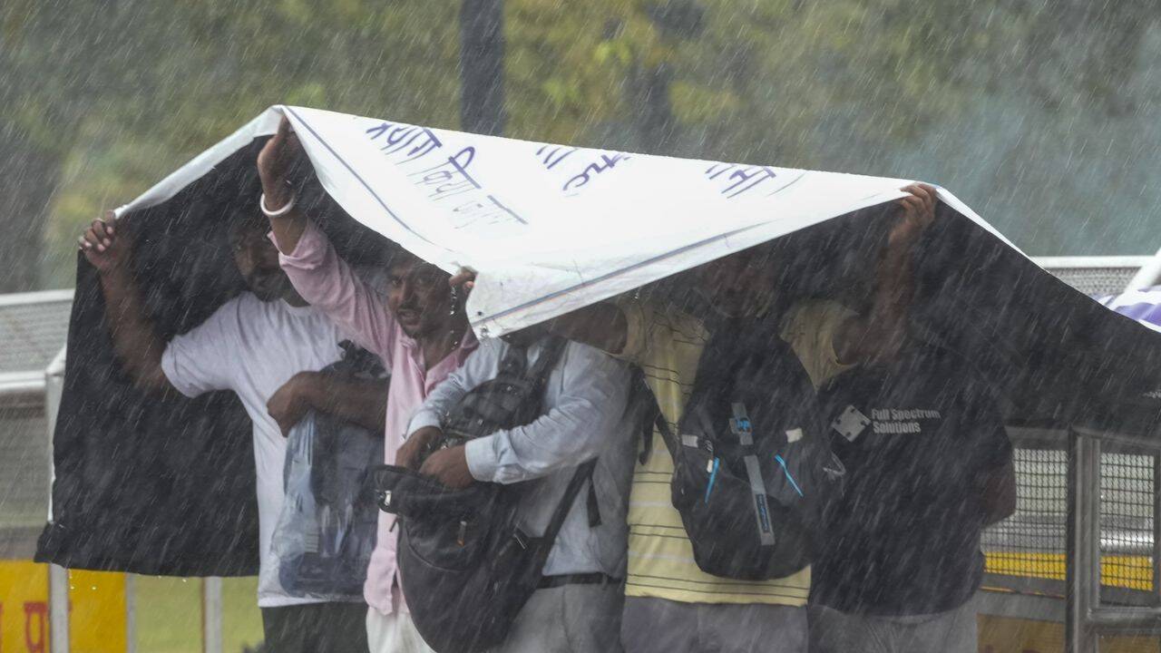 Weather tomorrow: Heavy rain likely in Tamil Nadu, Kerala, Karnataka; gusty winds up to 60 kmph, thunderstorms forecast across southern states