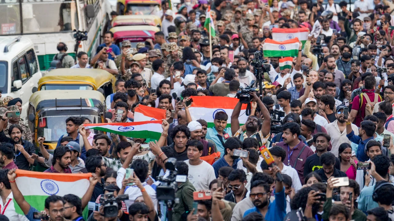 Delhi Police files FIRs over Connaught Place protest, warns repeat offenders