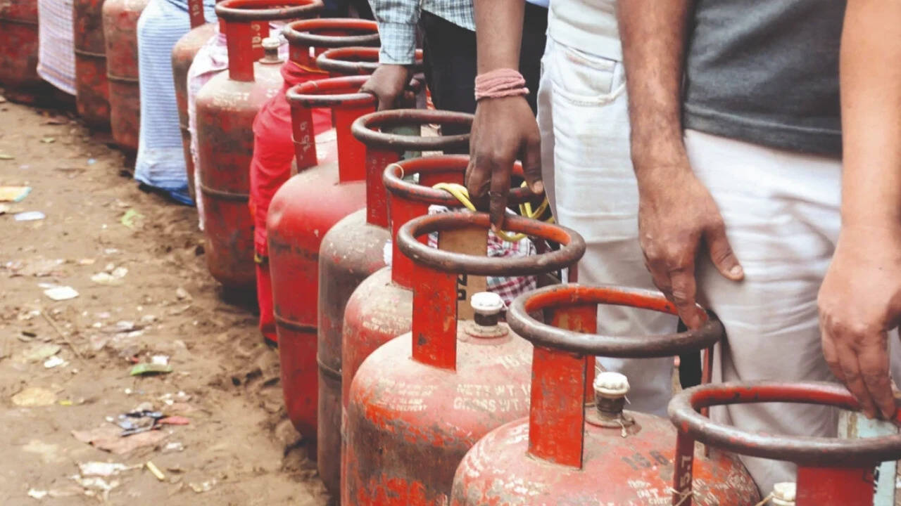 Expedite new LPG connections, Karnataka tells Centre
