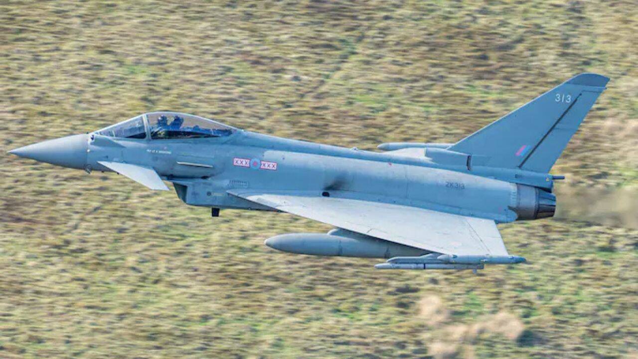 Black objects, no radar trace: Mystery flyers spook British jets
