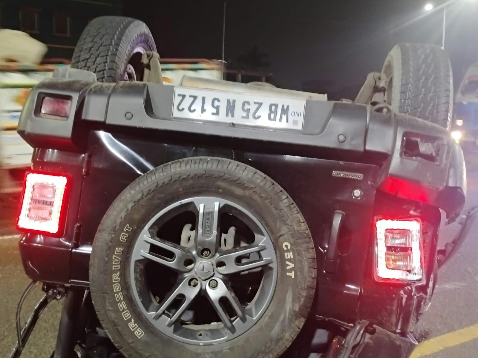 Couple, biker killed as racing car crashes into bike on Kalyani Expressway