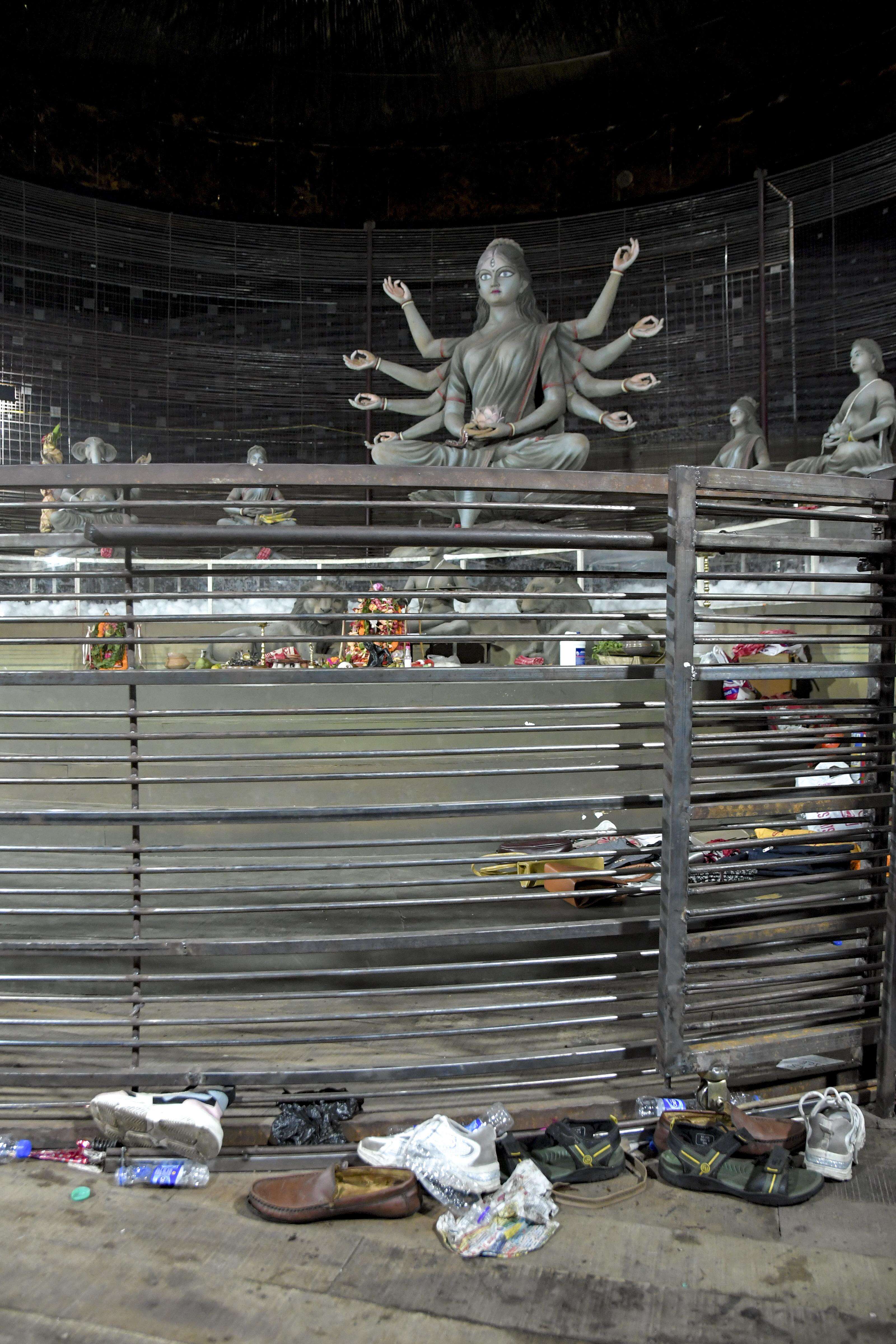 19 dead, 25 injured in stampede amid heavy rain at crowd-puller Chorbagan puja pandal