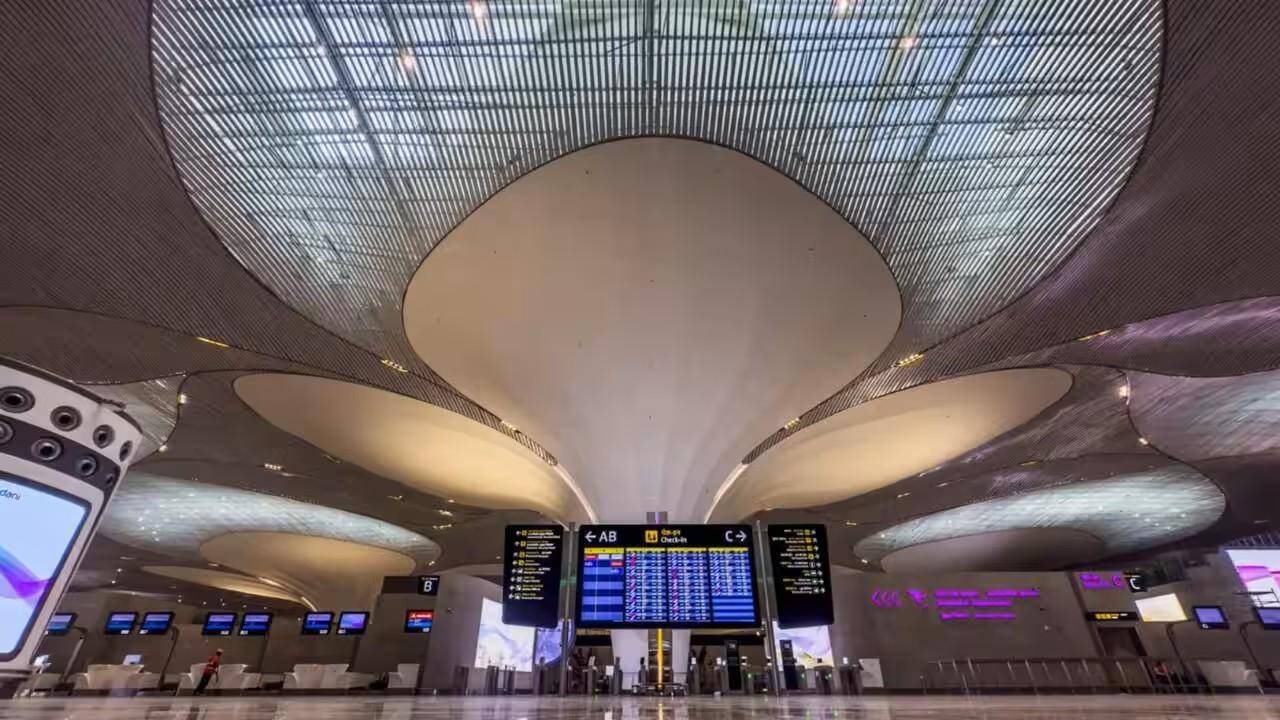 Airlines Push Back Against Navi Mumbai Relocation, Challenge Slot Cuts