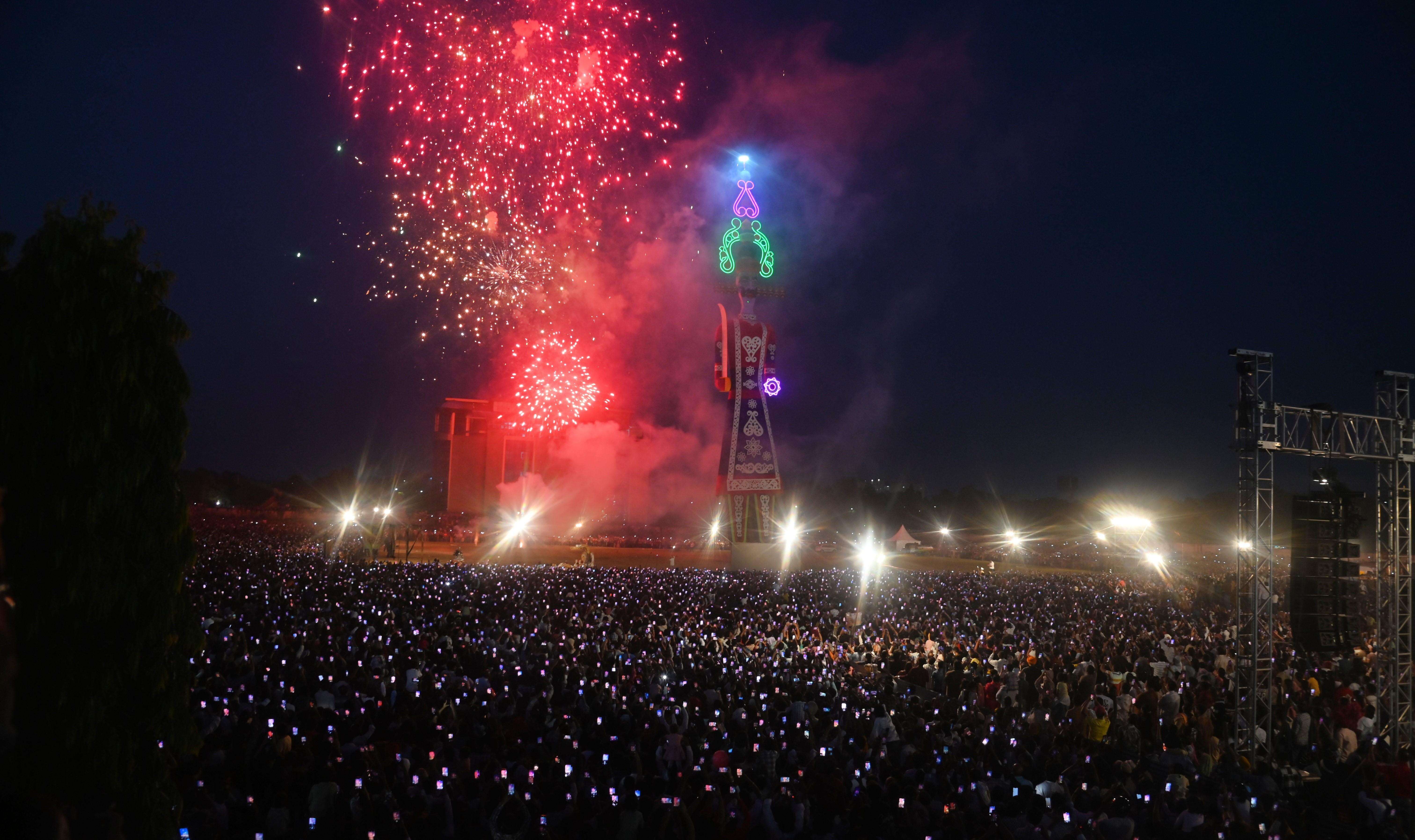 Panchkula’s Towering Ravan Effigy Draws Massive Crowd