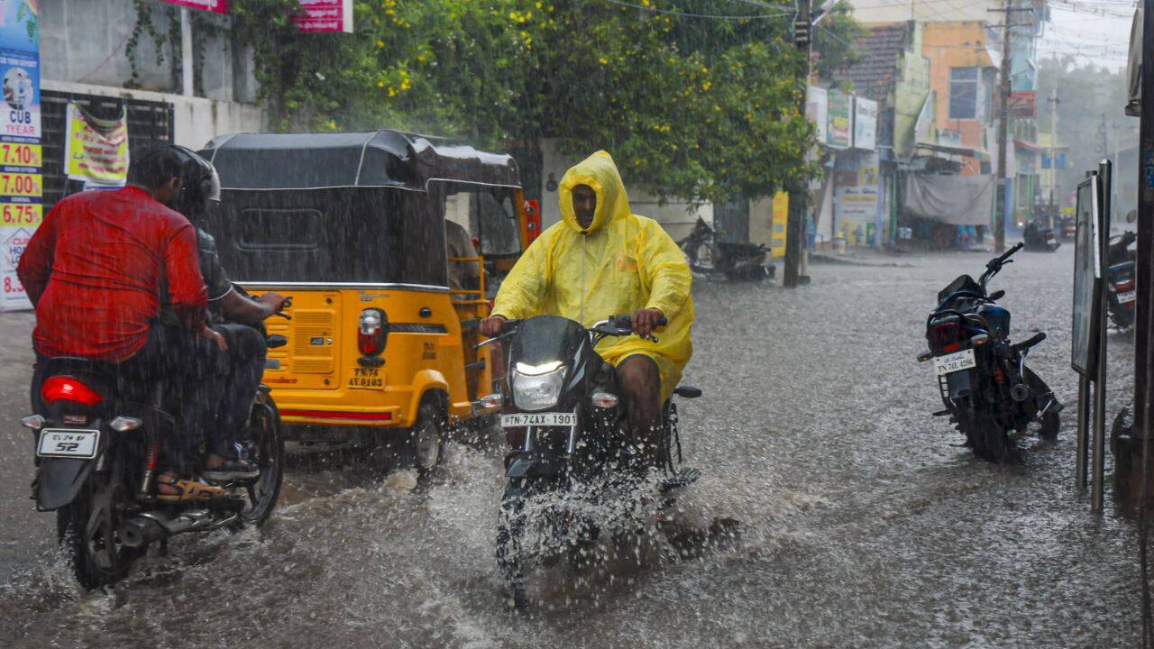 Weather tomorrow: IMD forecasts very heavy rain in Tamil Nadu, Kerala, Karnataka; thunderstorms, gusty winds likely across several states