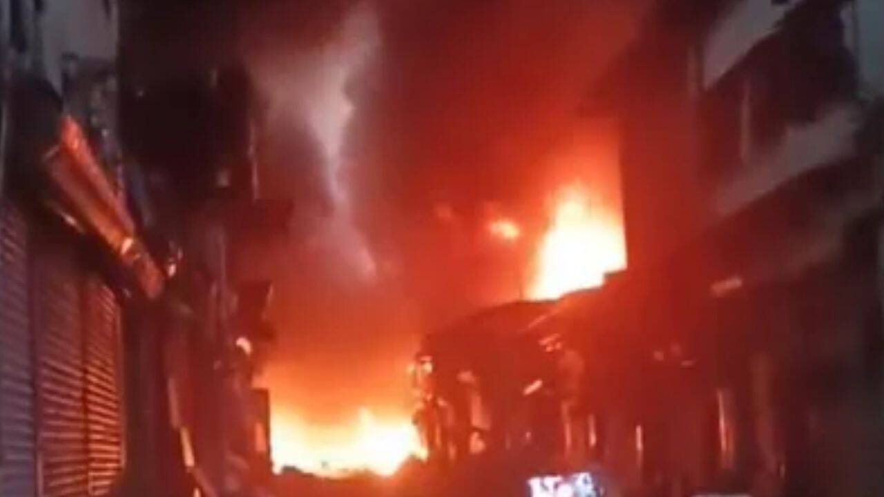 2 charred bodies found, 6 injured in Mumbai's Sakinaka scrap godown fire