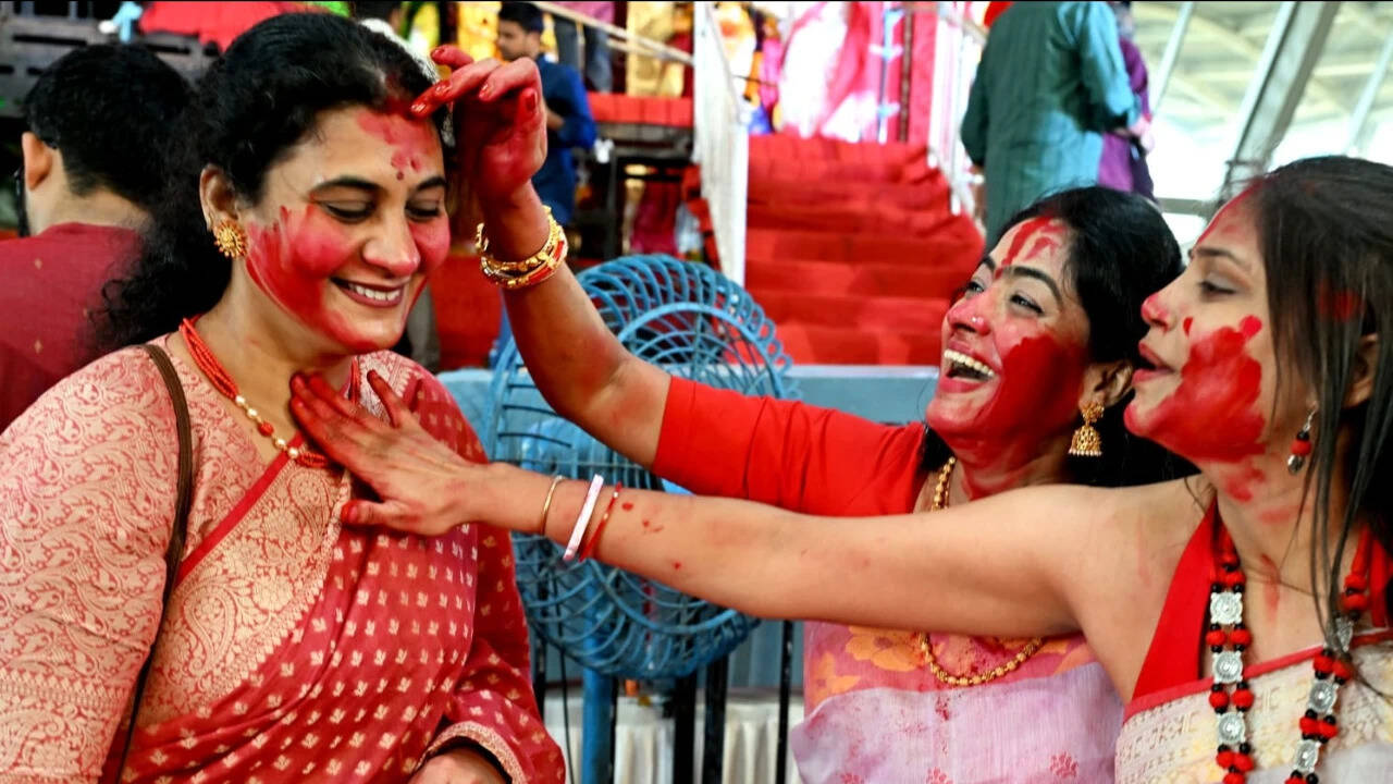 Dussehra 2026: From Kumari Puja to Sindoor Utsav, Mumbai celebrates Vijayadashami across communities