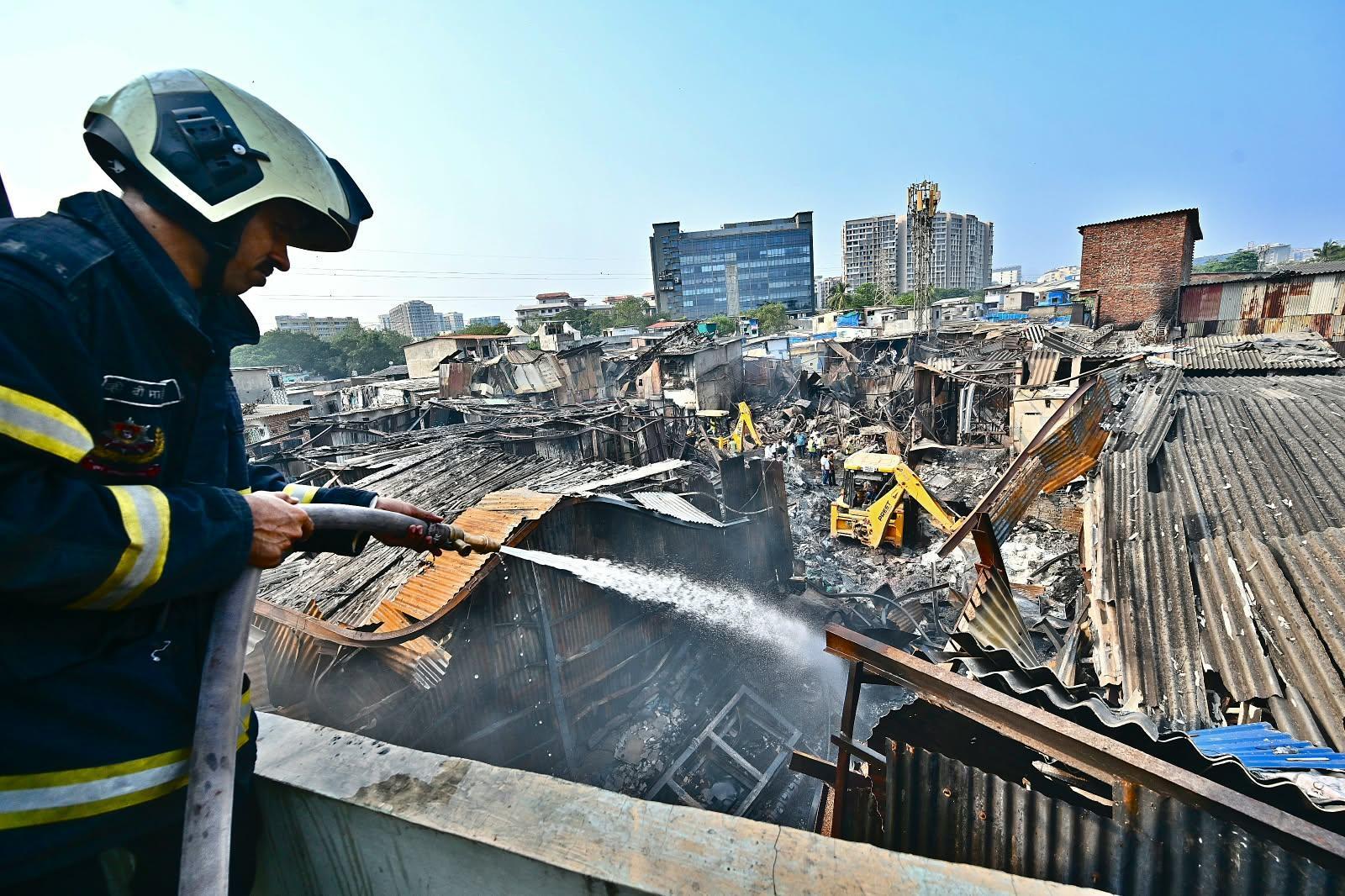 2 charred to death, 4 hurt in Sakinaka scrap godown fire in Mumbai