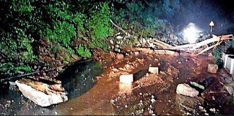 Heavy rains trigger landslide on Valparai ghat road