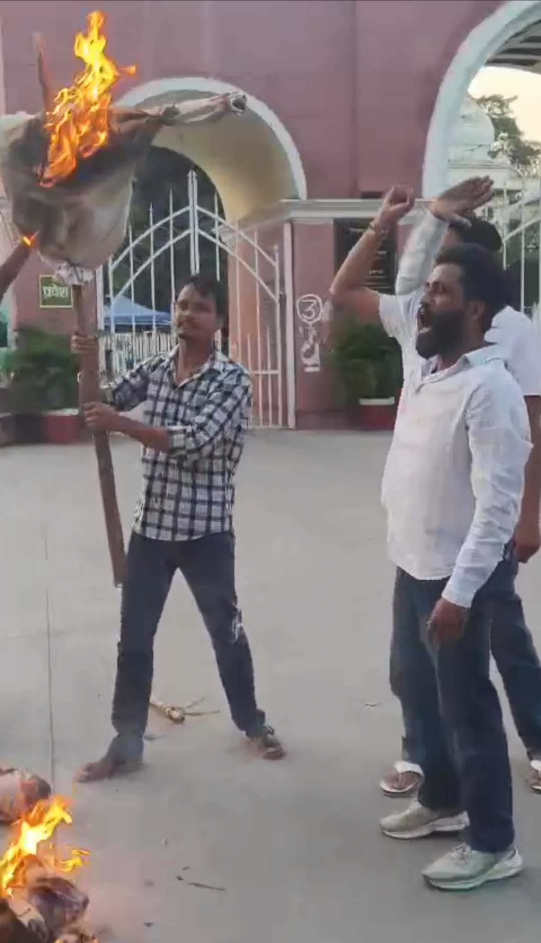 LU Students Burn Effigies Over Hostel and Food Issues