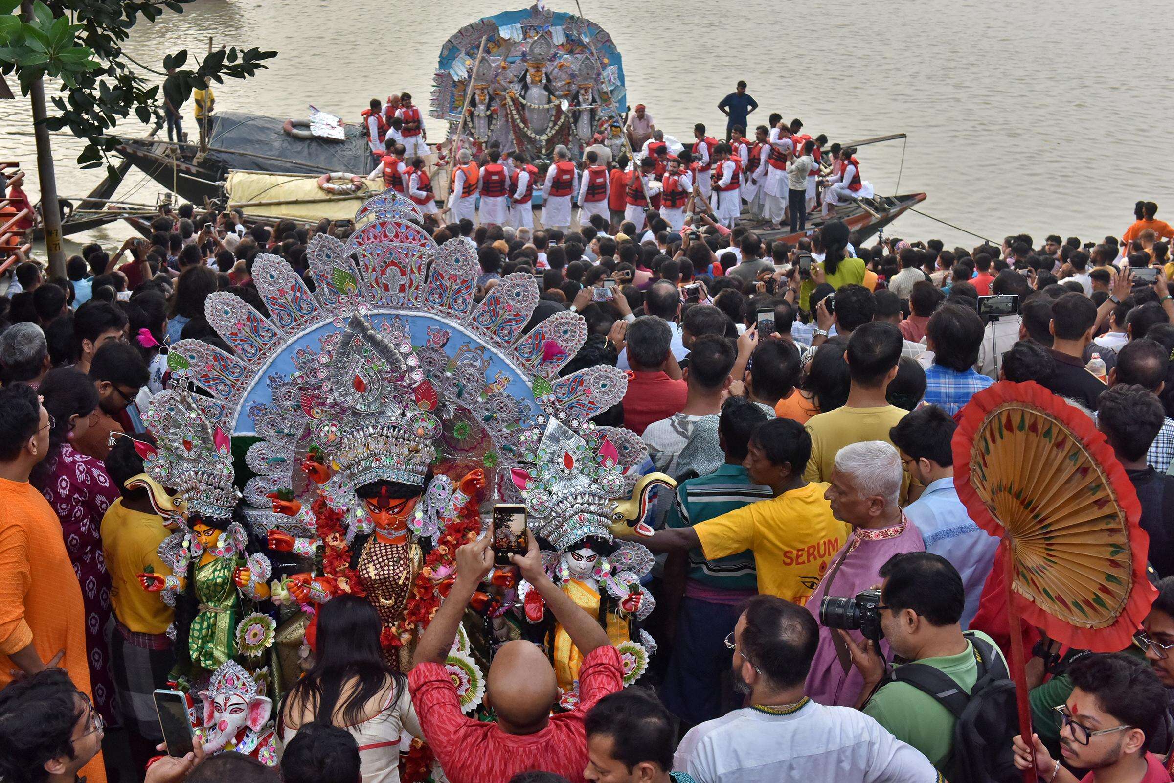 Suvendu Claims Only ‘Sanatanis’ Will Touch Immersion Idols in Kolkata