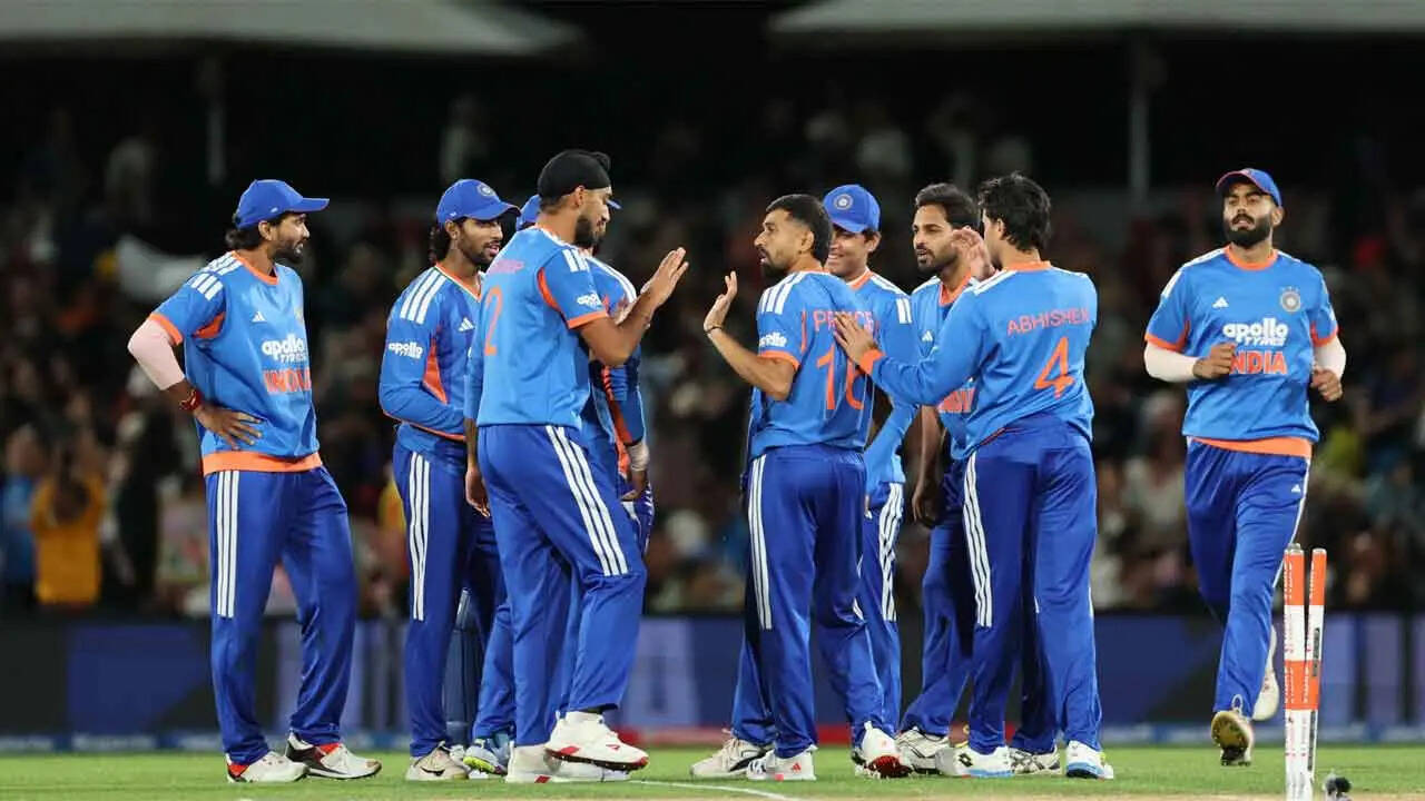 IND vs NZ 2nd T20I: Arshdeep breaks century stand, ends Phillips’ stay at 70