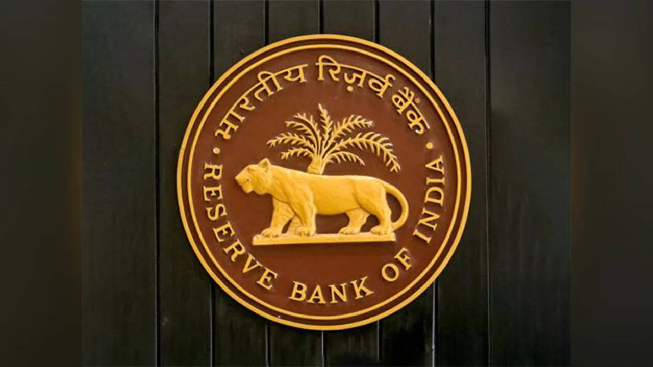 Banks pass on rate hikes, but go slow when rates fall; RBI study finds