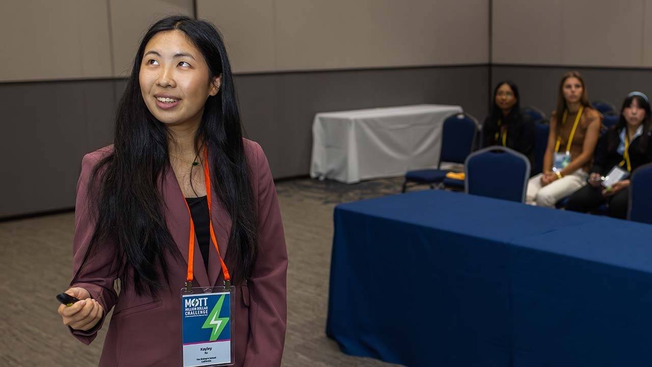 Teen invents affordable wearable stethoscope to improve diagnostics
