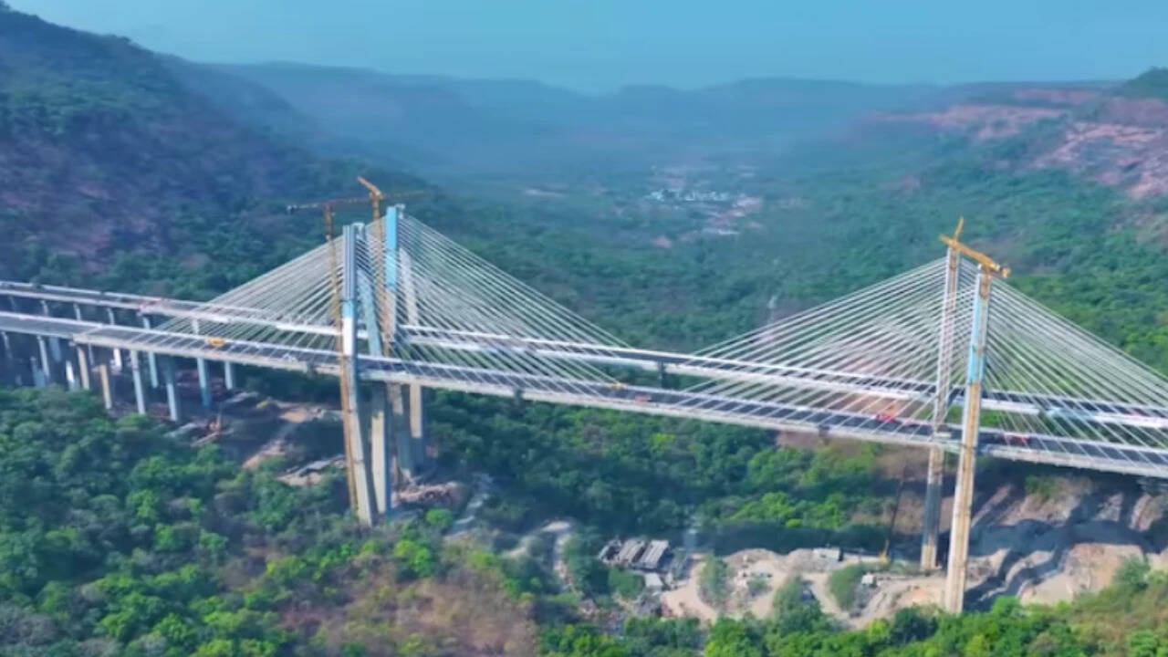 Mumbai-Pune Expressway connecting link to ban all goods vehicles from November 1, cars allowed at 100 kmph, buses at 80 kmph