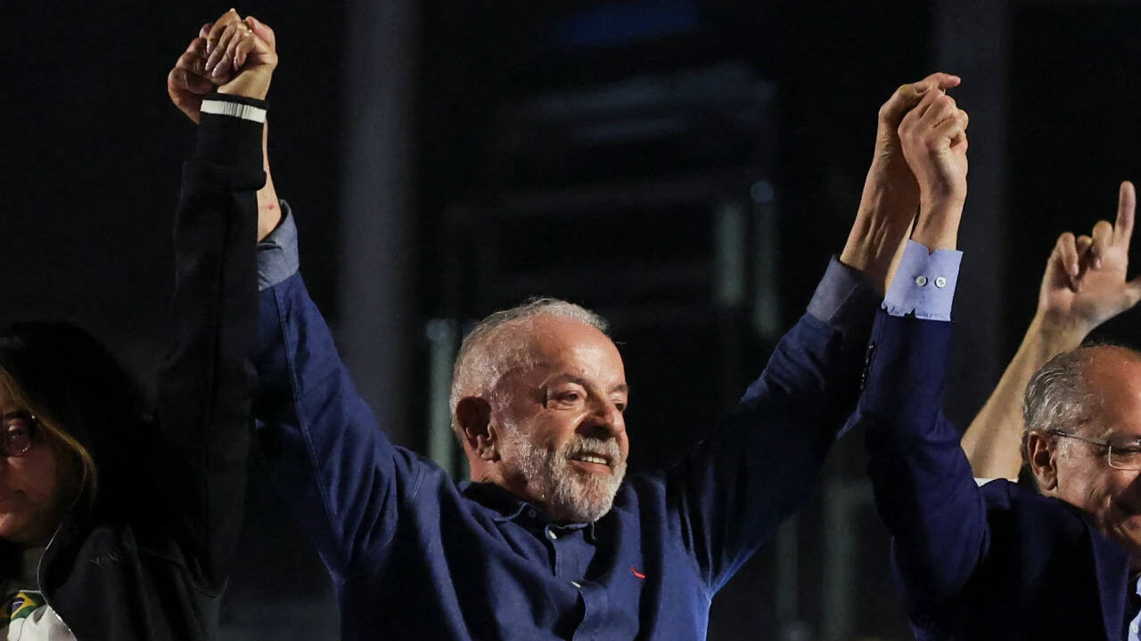 How a WhatsApp channel called ‘Lula’s Army’ became a force in Brazil election
