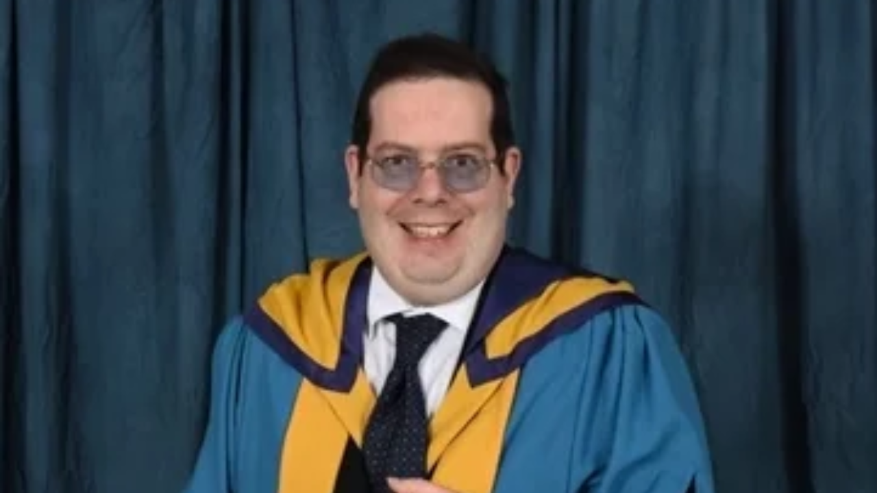 Dyslexic campaigner wins UK award for 25 years of helping vulnerable families