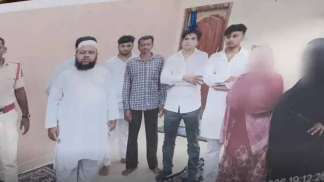 17-year-old girl set to marry 42-year-old man: Hyderabad police stop marriage; parents, Qazi and mediator booked