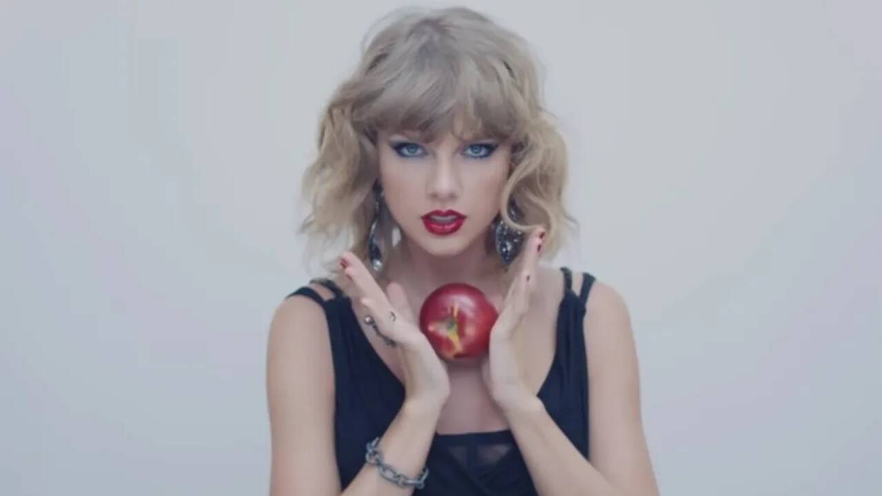 In 2014, Taylor Swift filmed ‘Blank Space’ at Oheka Castle; it sold at auction for USD 72 million