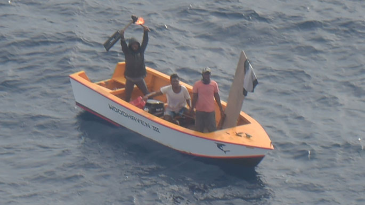 18-year-old fisherman rescued after 41 days adrift, 2,000 km from home