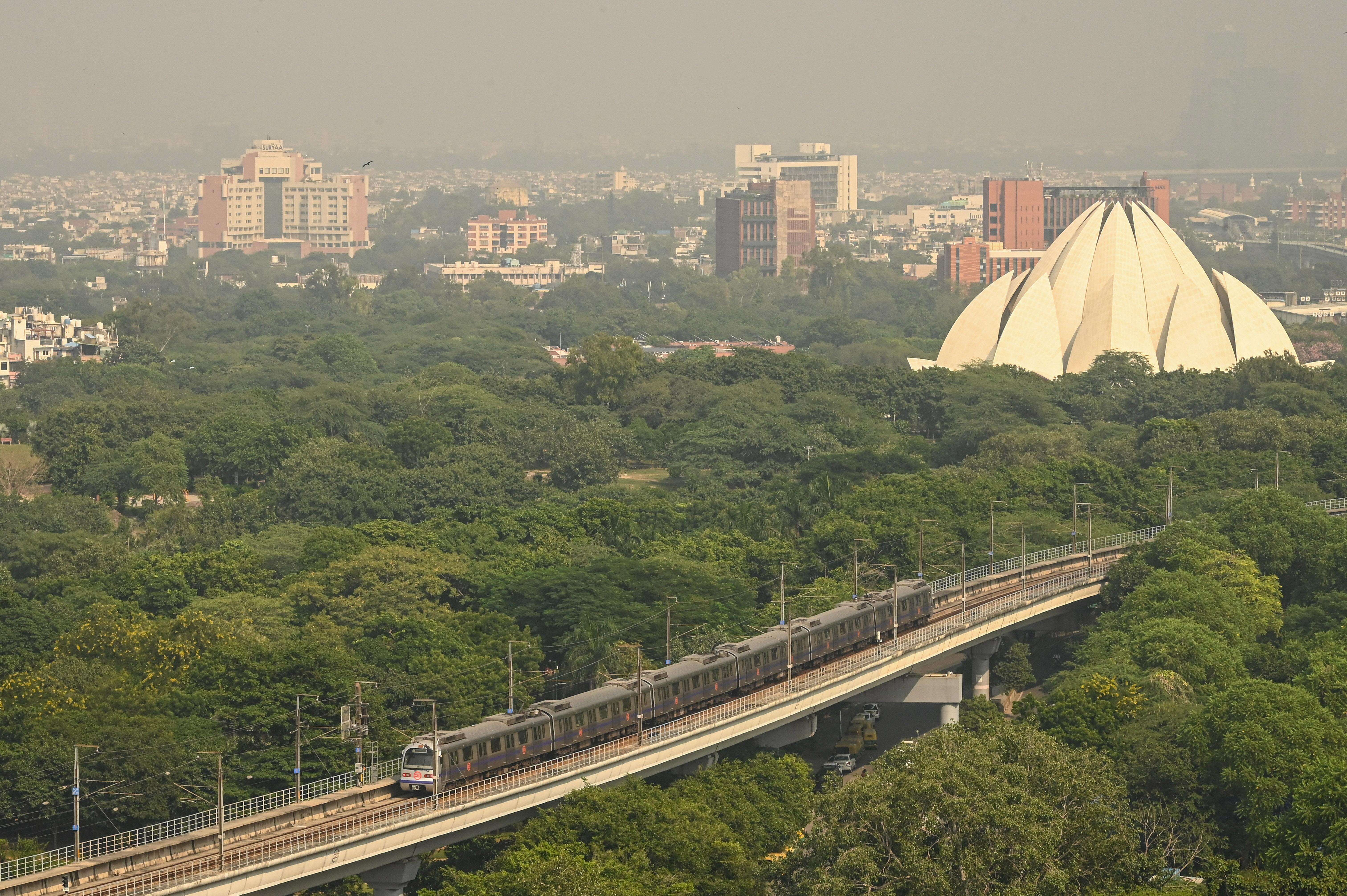 Delhi's Air Quality Paradox: Averages Fall, Yet Daily Exposure Rises