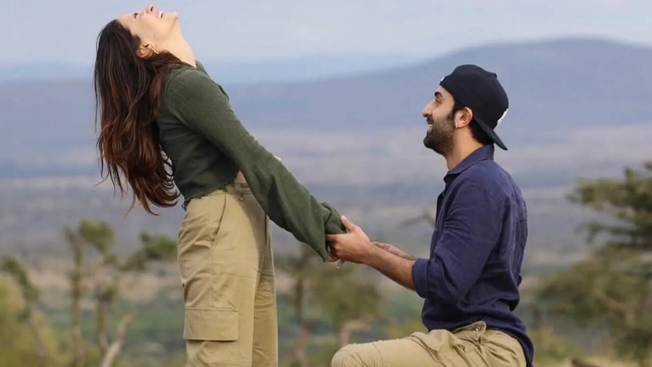 Ranbir reveals how he proposed to Alia: 'There were three lions, my sherni, main chuha banke..'