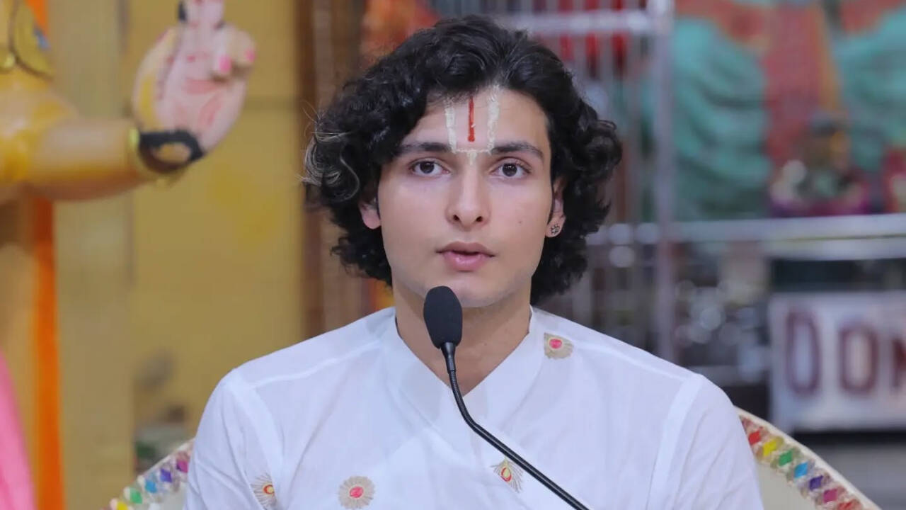 Who is Shri Swami Shashwat Acharya Ji Maharaj? Meet Vrindavan’s 19-year-old ‘Gen Z Baba’ taking social media by storm