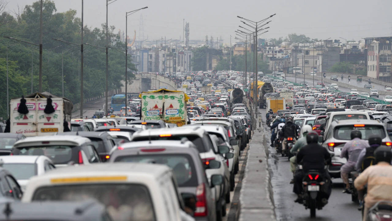 Delhi Issues Early‑Morning Road Restrictions for ‘Run for Unity’ Event