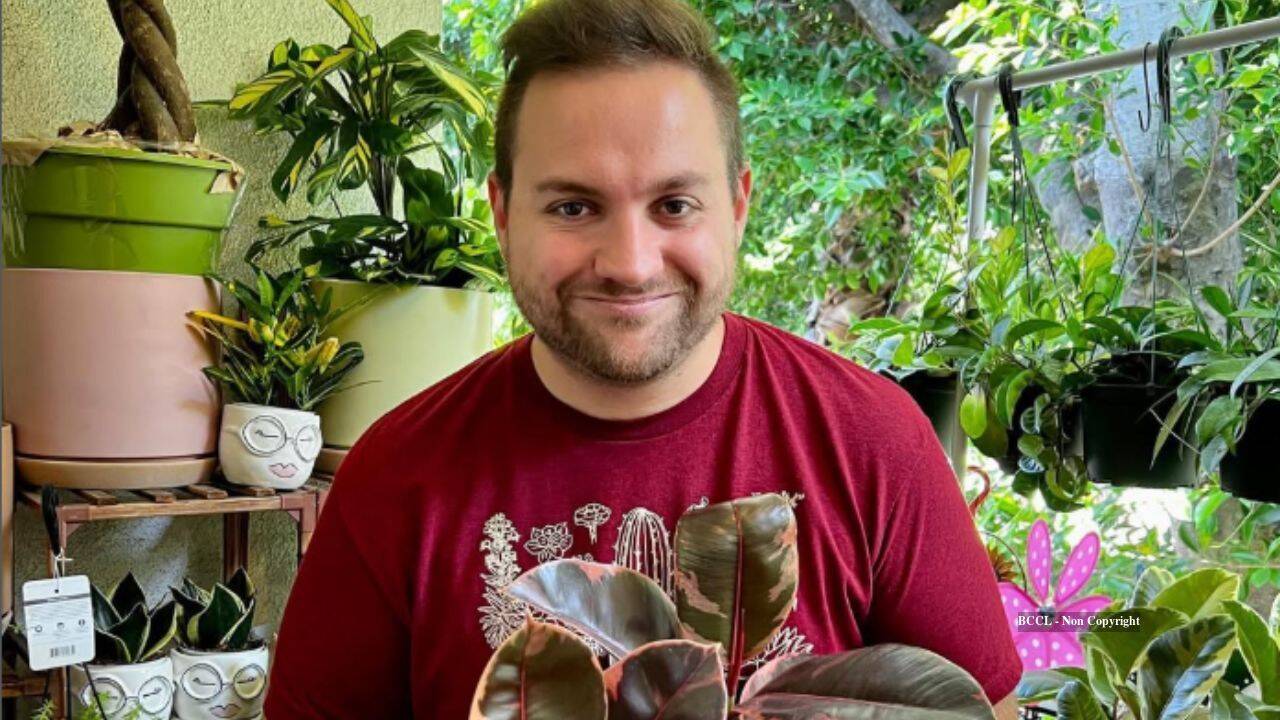 Lost job, sold plants from 600 sq ft flat; now has millions in annual sales