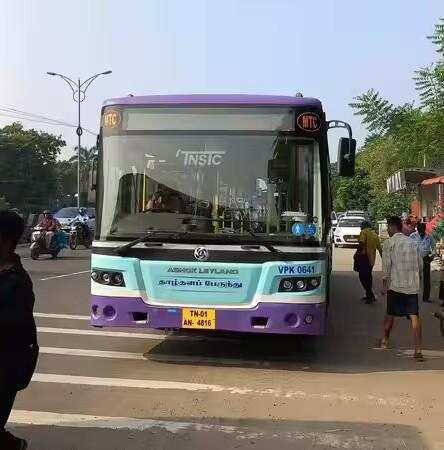 MTC asks conductors to help passengers check NCMC card balance