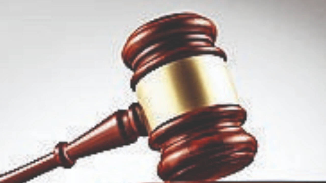 HC seeks status report on reuniting deported Pak-born teen with Indian father in J&K