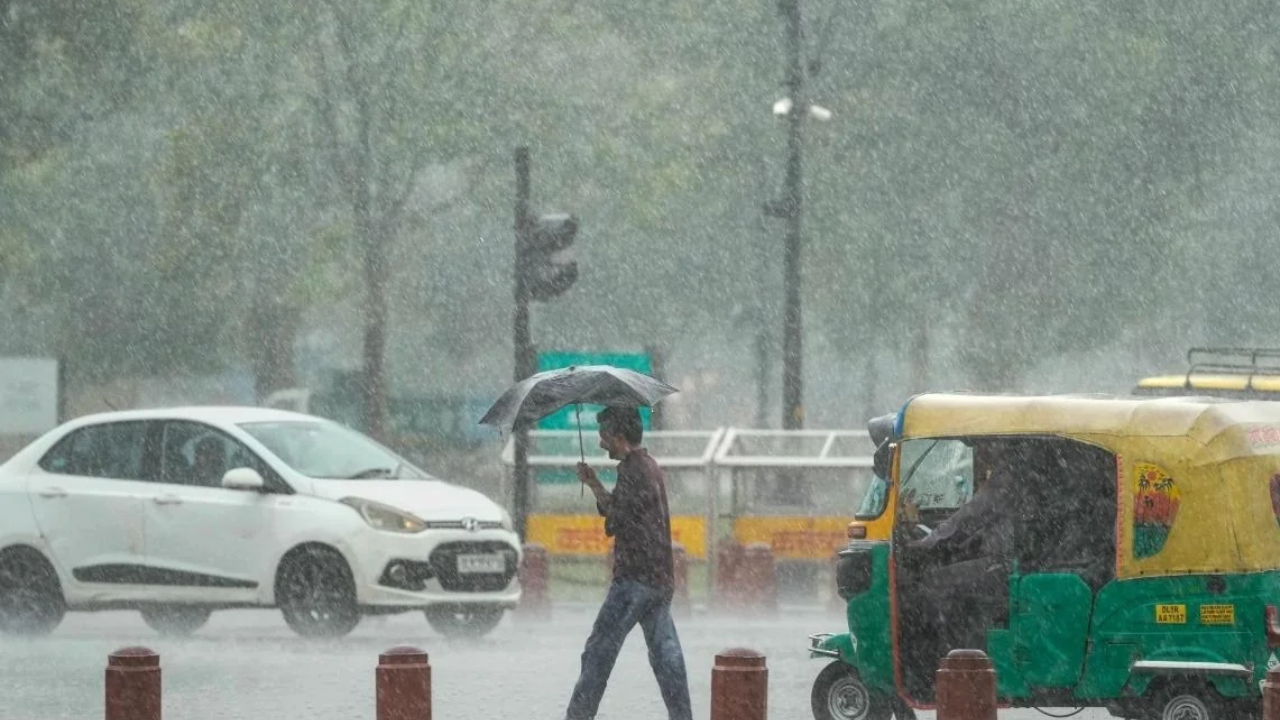 Heavy Rain Alert for Odisha and Andhra Pradesh: IMD Warns of Storms Across 16 States