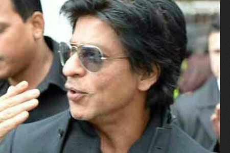 Shah Rukh Khan Farah Khan Wants Srk To Finalise Actress For Happy