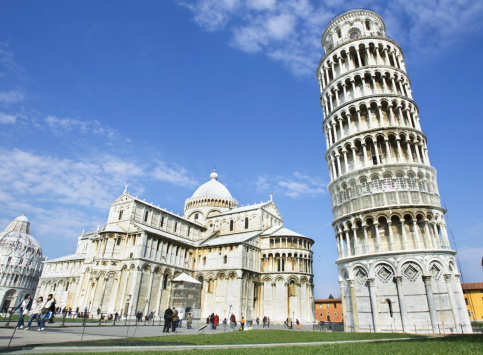 Circling the Leaning Tower of Pisa