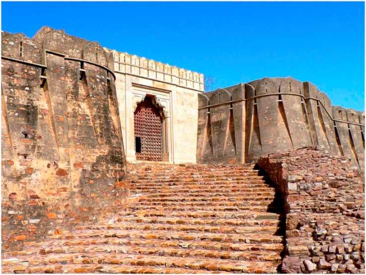 Chittorgarh Fort | Sigtseeing In Chittorgarh | Times of India Travel