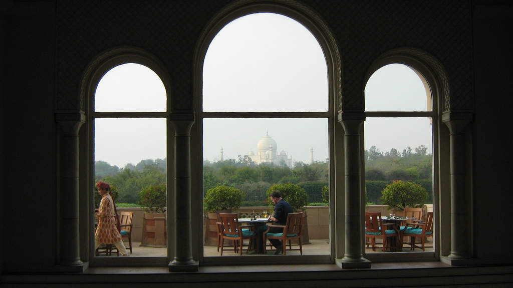 10 Agra hotels you should check into