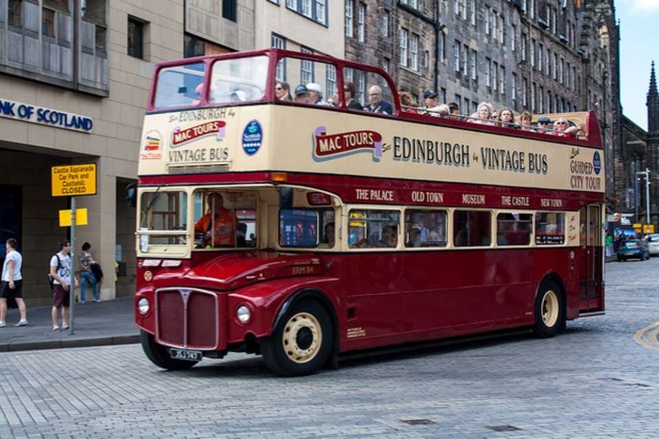 Edinburgh bus tour