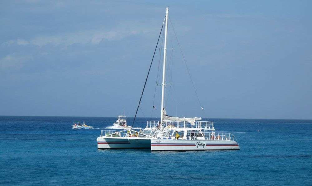 Yacht charter in the Grenadines